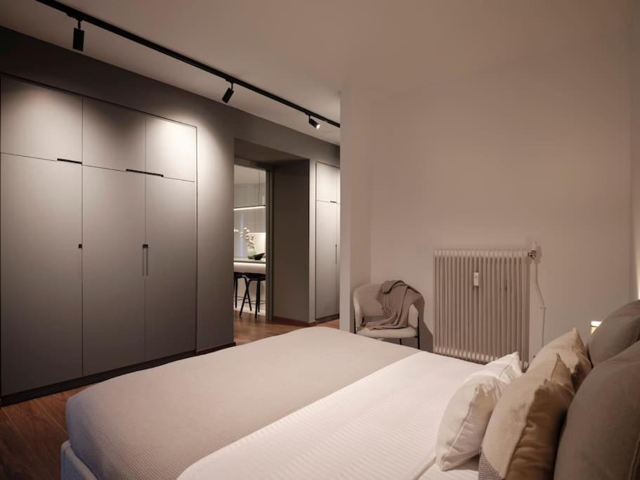 Serene Retreat In Glyfada Athens
